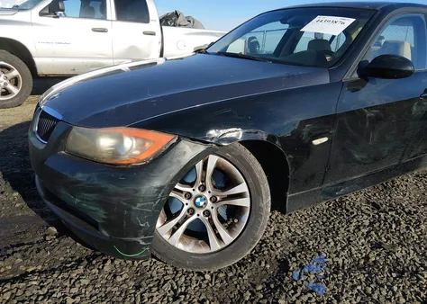 2008 BMW 328I z USA, uszkodzony, nr VIN WBAVC53578FZ85629